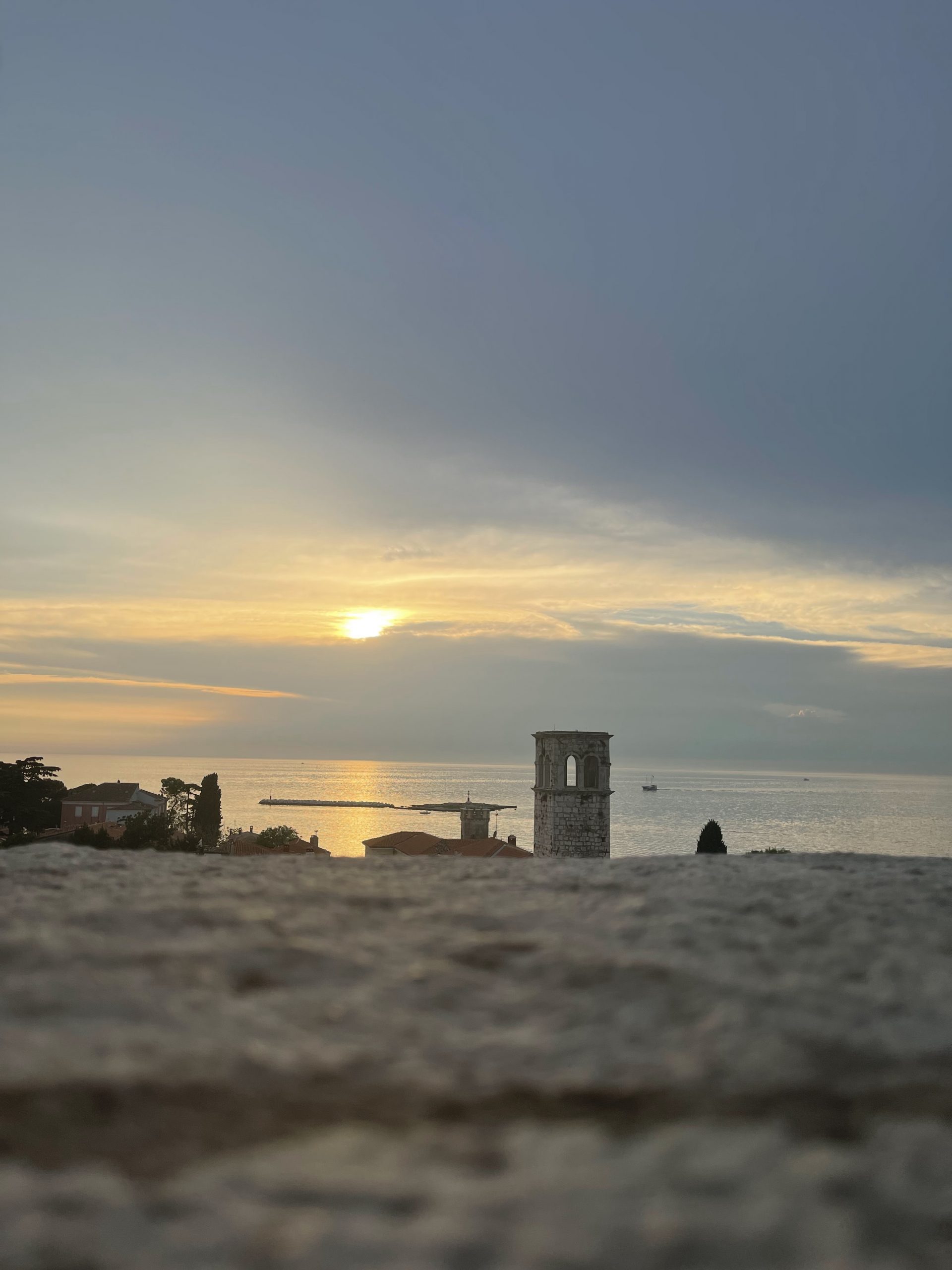 Mehr über den Artikel erfahren Leben im Schatten der Endlichkeit – Wie uns die Vergänglichkeit lebendig macht