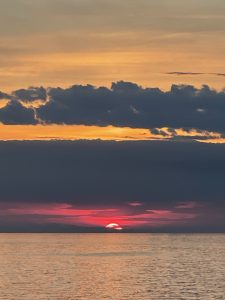 Mehr über den Artikel erfahren Wenn der Schlaf nicht mehr kommt – Über den psychologischen Druck der Schlaflosigkeit